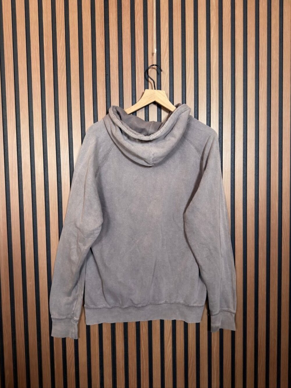 Ted Lasso Sweater Large Mens Gray Fleece Pull Over Drawstring A.F.C - Picture 2 of 8
